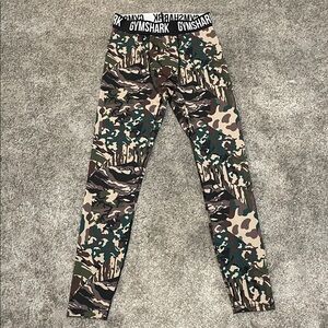 EC Gymshark Element Base Layer - Size Medium